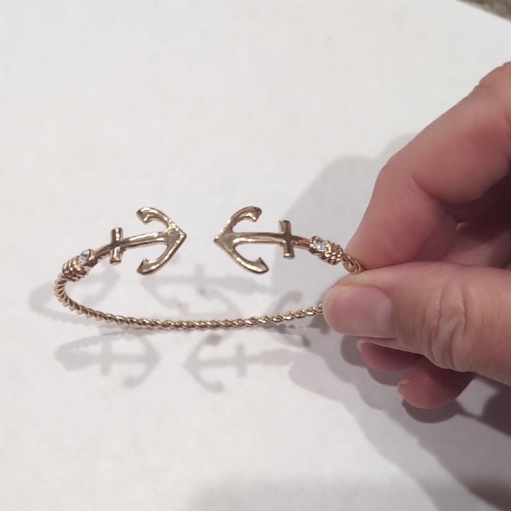 Gold Anchor Bracelet